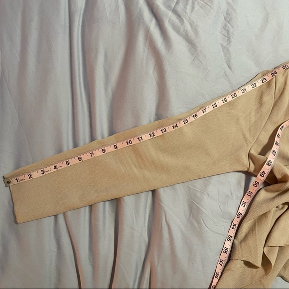 Missguided waterfall blazer in tan, Size 10 🌙 - Picture 4 of 9